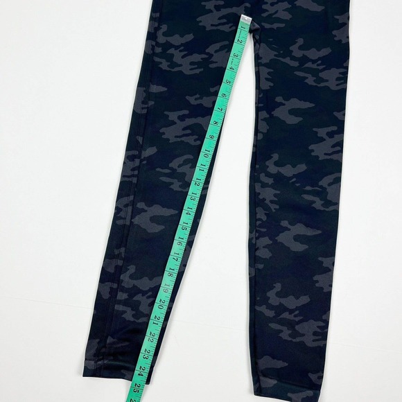 Spanx Seamless High Waisted Black Camo Leggings Size XL - Picture 12 of 12